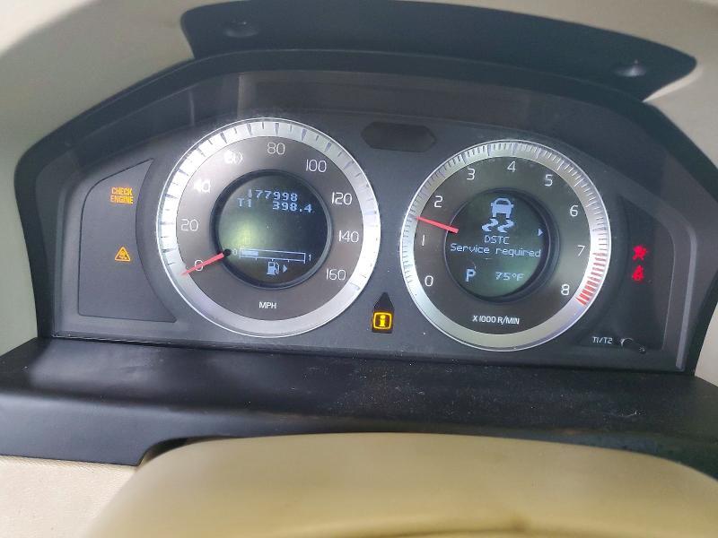 2010 VOLVO XC70 3.2 — Фото 9 из 13