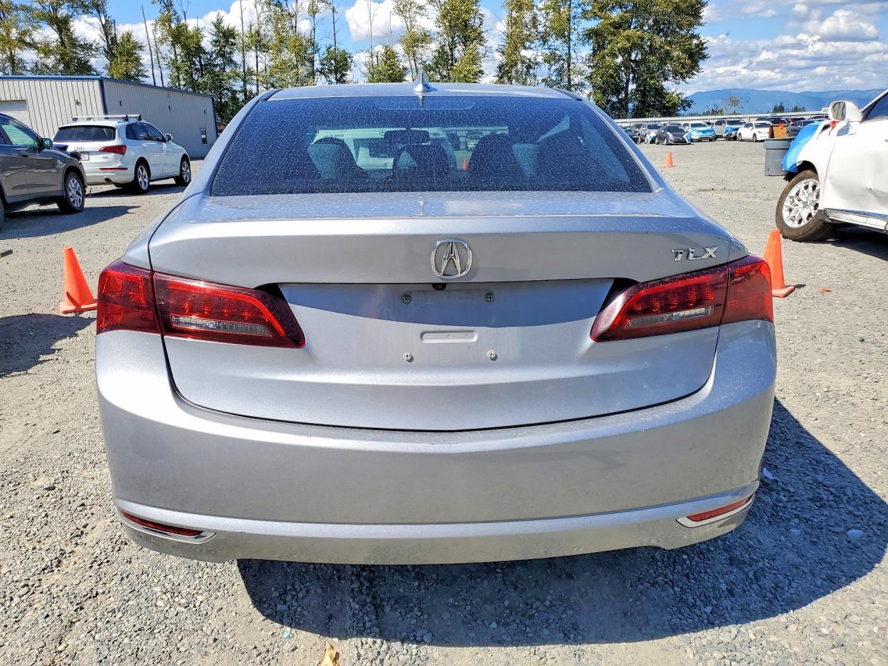 2017 ACURA TLX — Фото 6 из 12