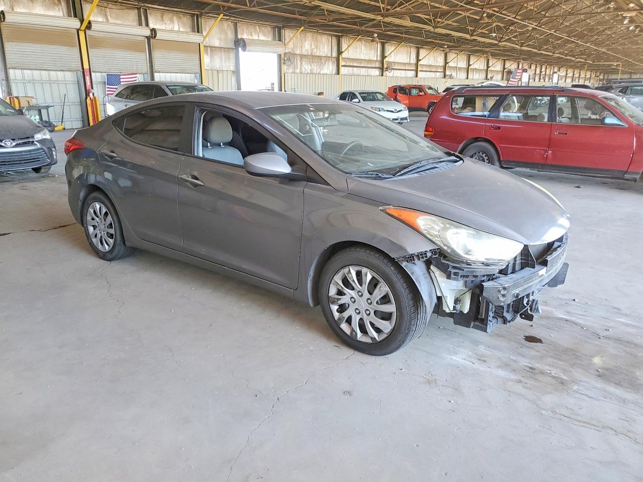 5NPDH4AE2DH227064 2013 HYUNDAI ELANTRA photo no. 4