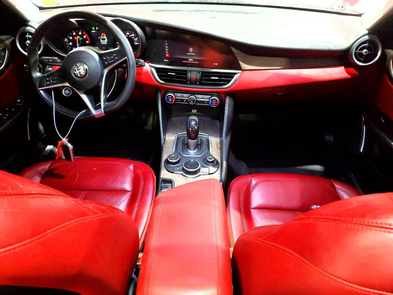 2017 ALFA ROMEO GIULIA TI Q4 — Фото 8 из 13