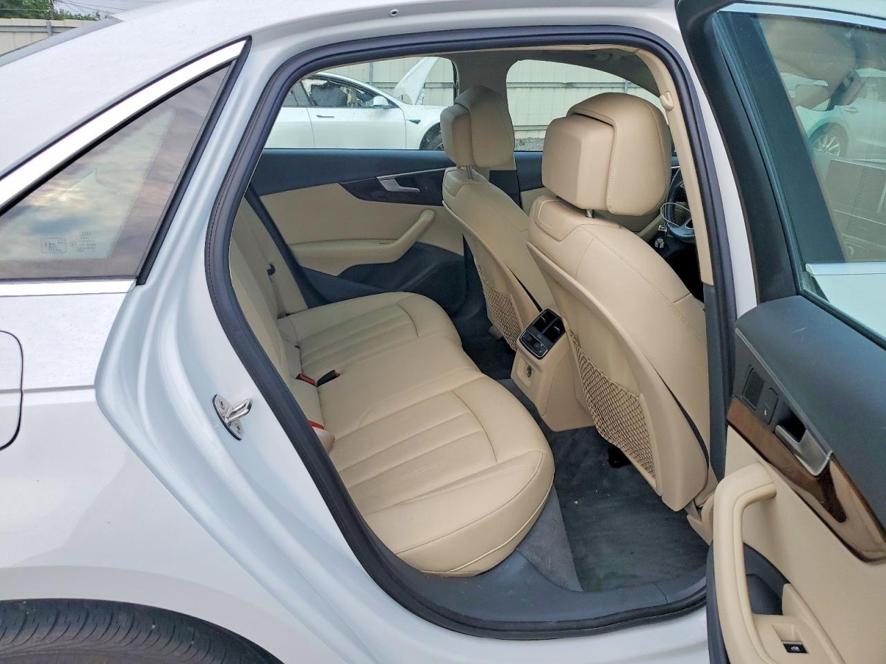2017 AUDI A4 PREMIUM PLUS — Фото 10 из 12