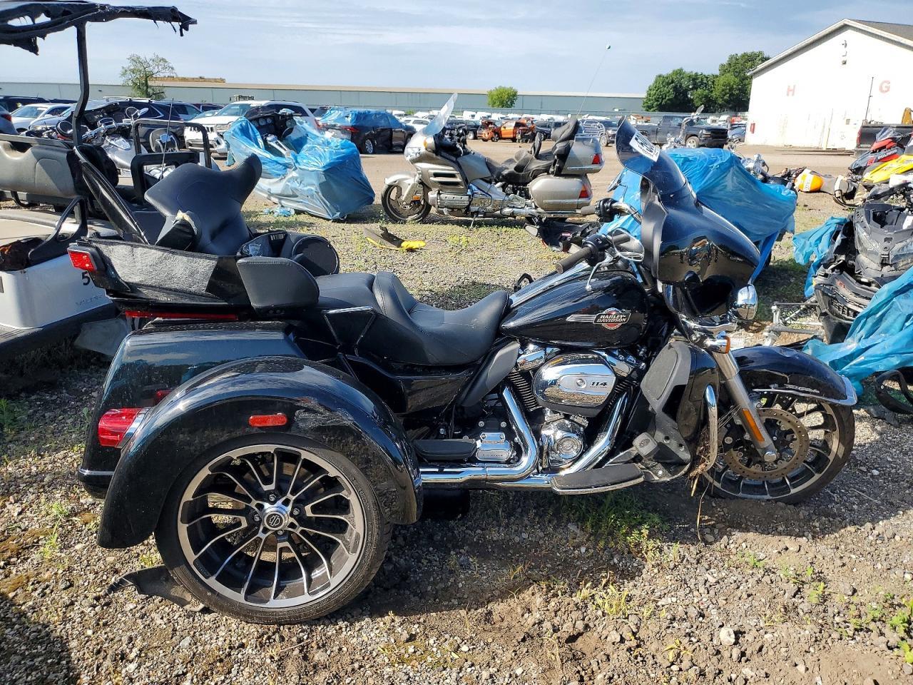 2025 HARLEY-DAVIDSON FLHTCUTG 1HD1MAF14SB854929