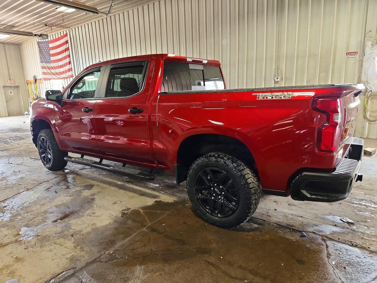 2021 CHEVROLET SILVERADO K1500 LT TRAIL BOSS — Фото 2 из 12