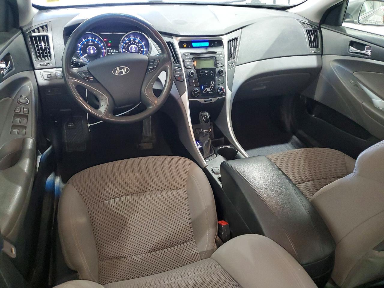 2013 HYUNDAI SONATA GLS — Фото 8 из 12