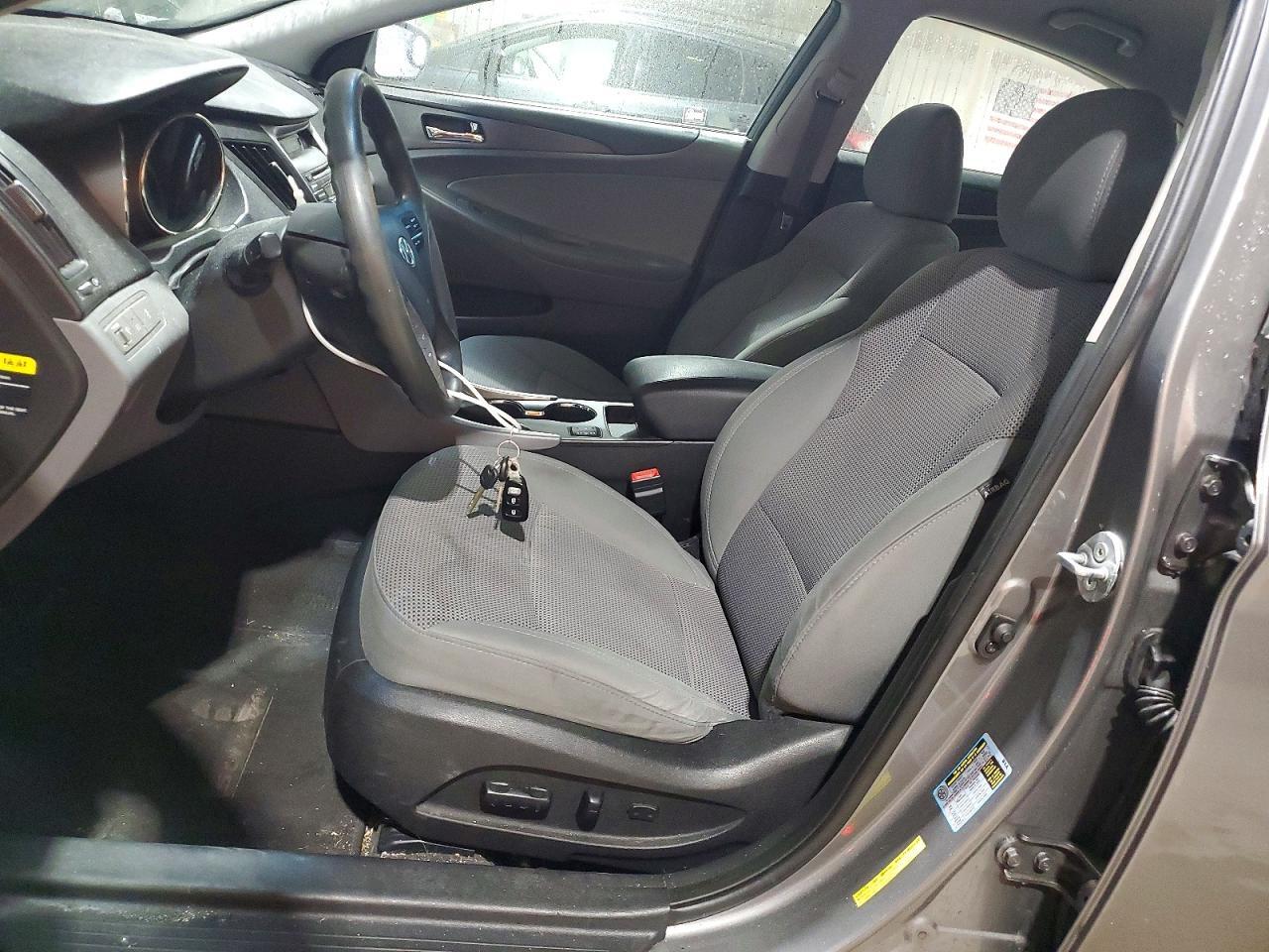 2013 HYUNDAI SONATA GLS — Фото 7 из 12