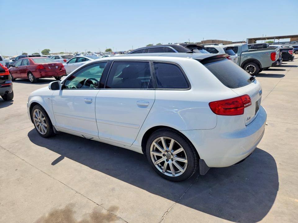 WAUKJAFM0BA123703 2011 AUDI A3 photo no. 2