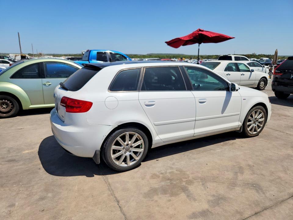 WAUKJAFM0BA123703 2011 AUDI A3 photo no. 3