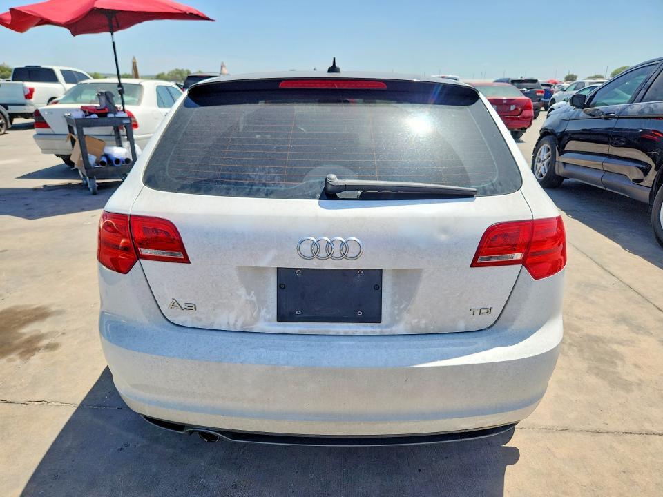 WAUKJAFM0BA123703 2011 AUDI A3 photo no. 6