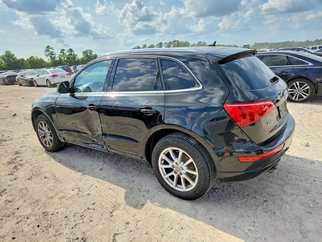 2011 AUDI Q5 PREMIUM — Фото 2 из 12