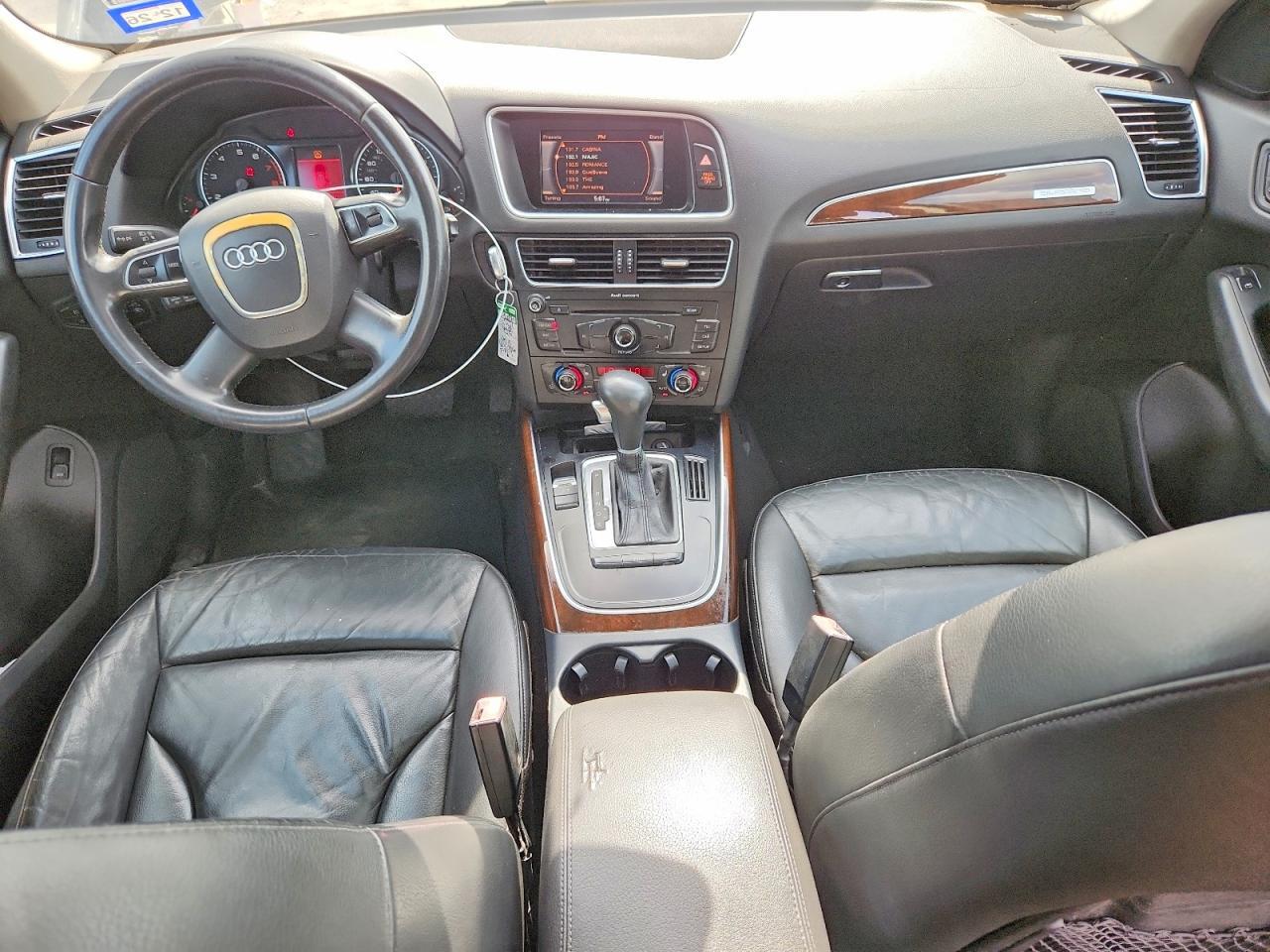 2011 AUDI Q5 PREMIUM — Фото 8 из 12