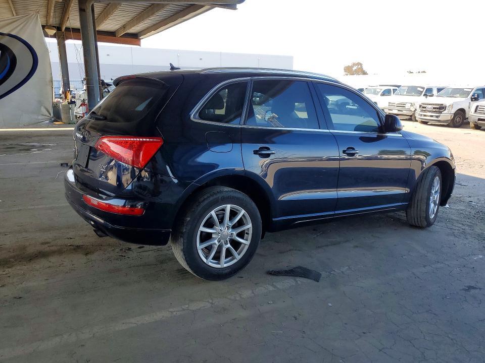 2011 AUDI Q5 PREMIUM PLUS — Фото 3 из 12
