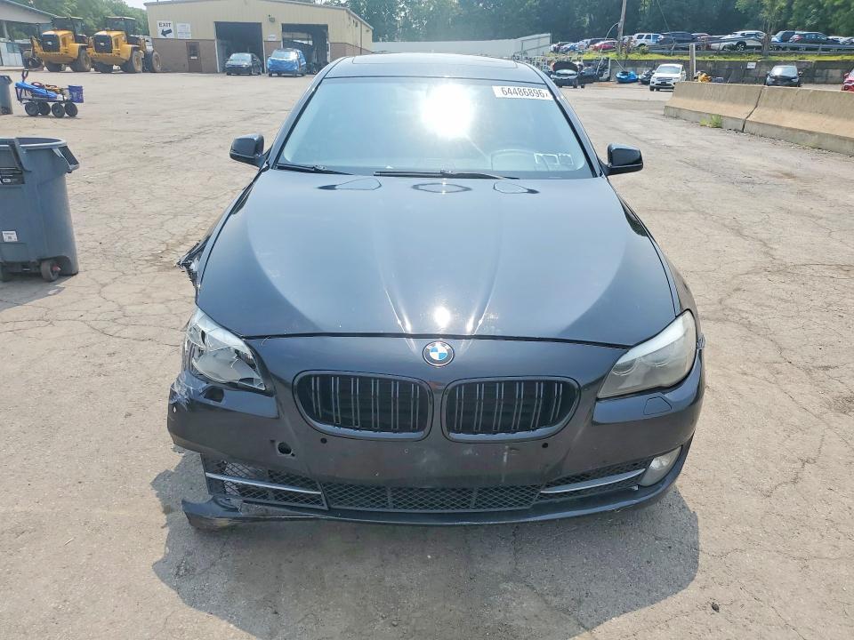 2011 BMW 535 XI — Фото 5 из 12