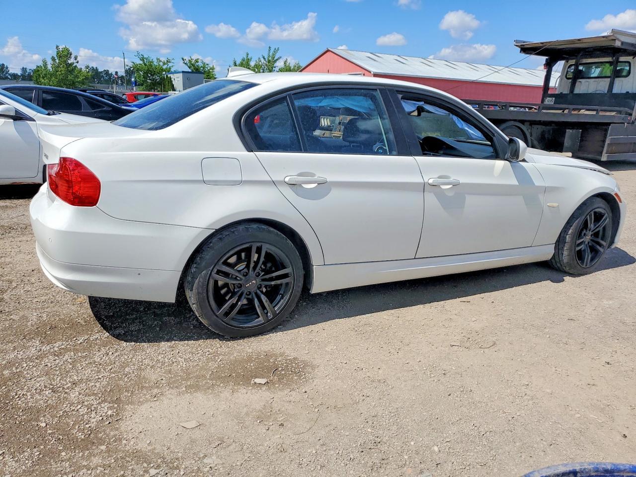 2011 BMW 328 XI — Фото 3 из 12