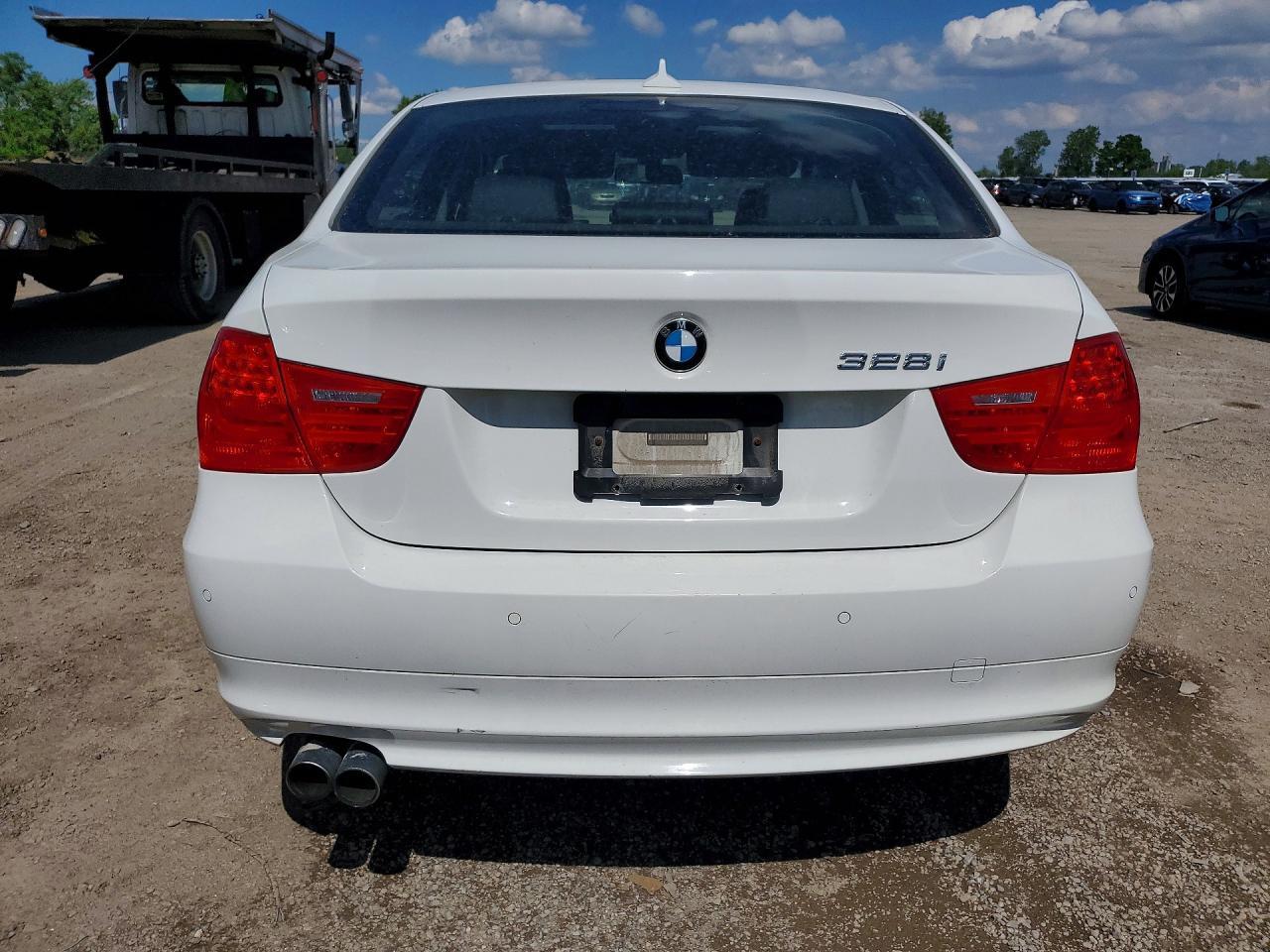 2011 BMW 328 XI — Фото 6 из 12