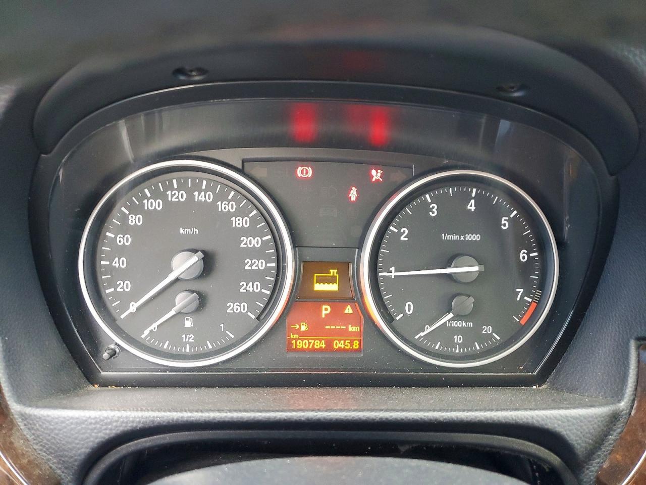 2011 BMW 328 XI — Фото 9 из 12