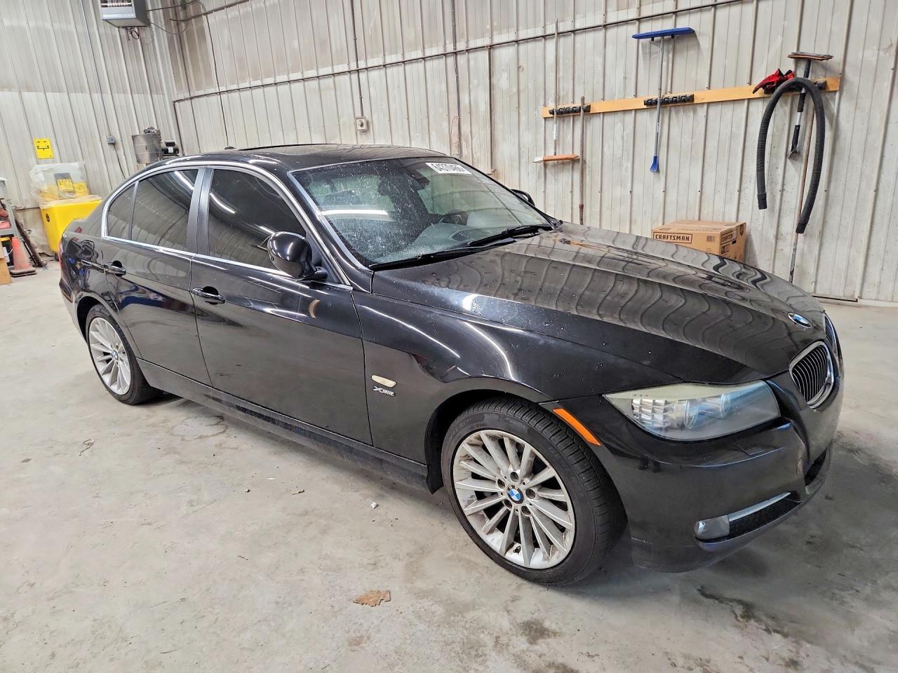 2011 BMW 335 XI — Фото 4 из 12