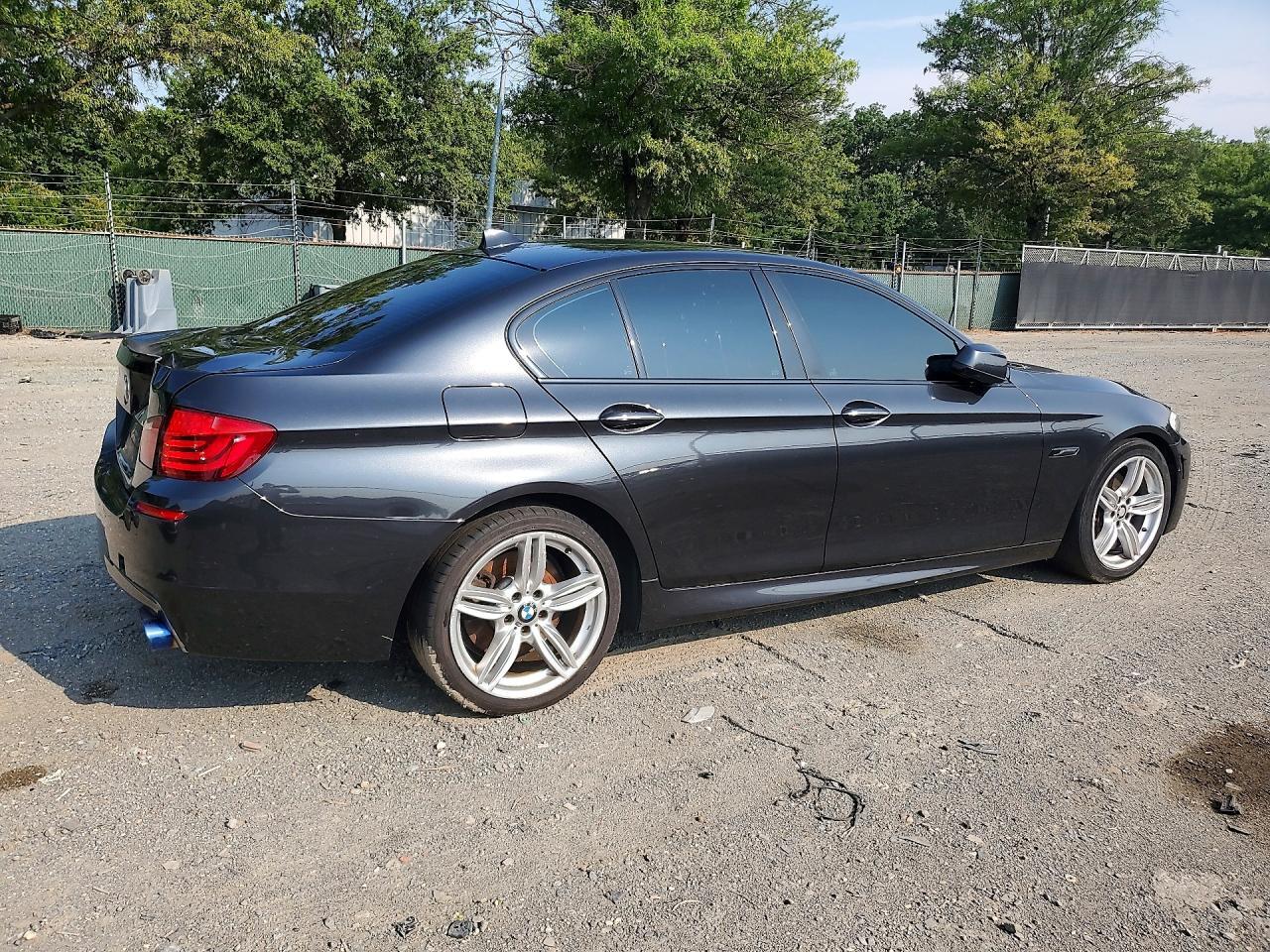 2011 BMW 550 XI — Фото 3 из 12