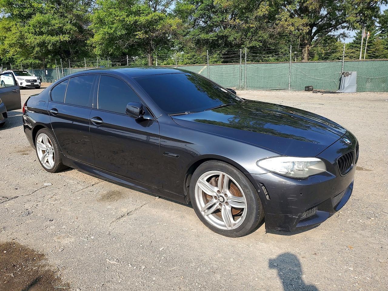 2011 BMW 550 XI — Фото 4 из 12