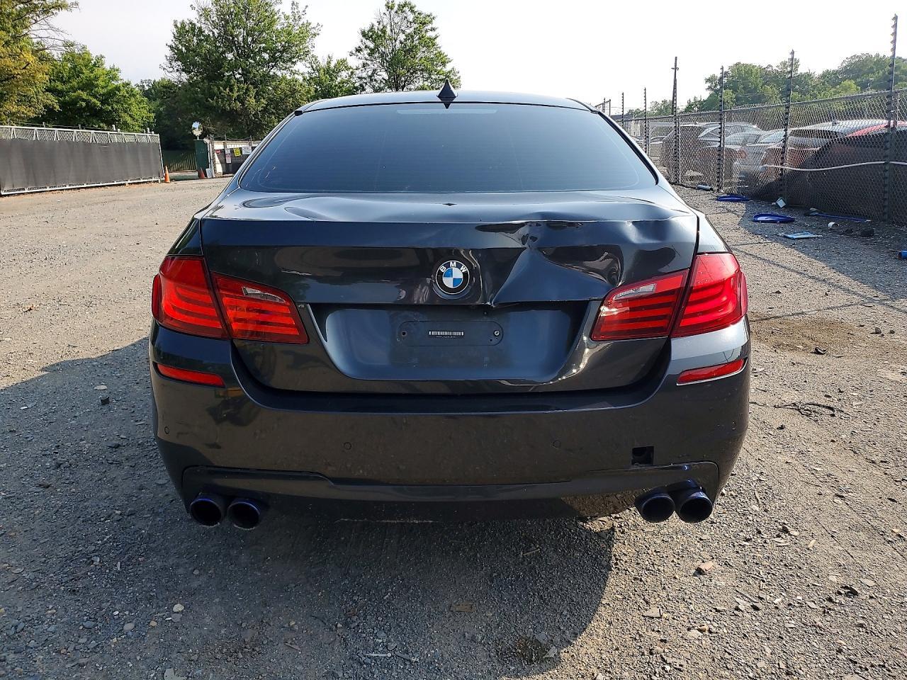 2011 BMW 550 XI — Фото 6 из 12