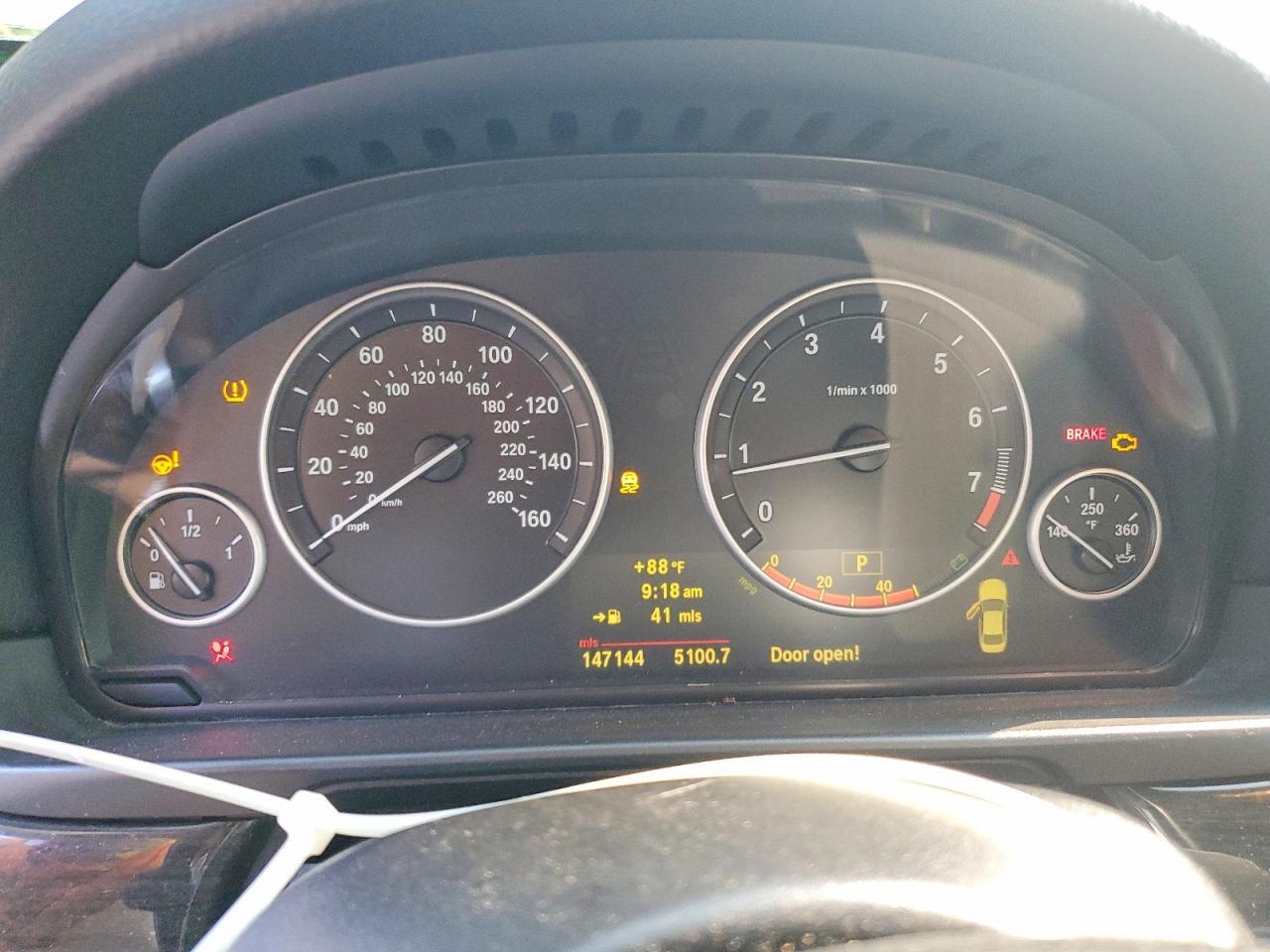 2011 BMW 550 XI — Фото 9 из 12