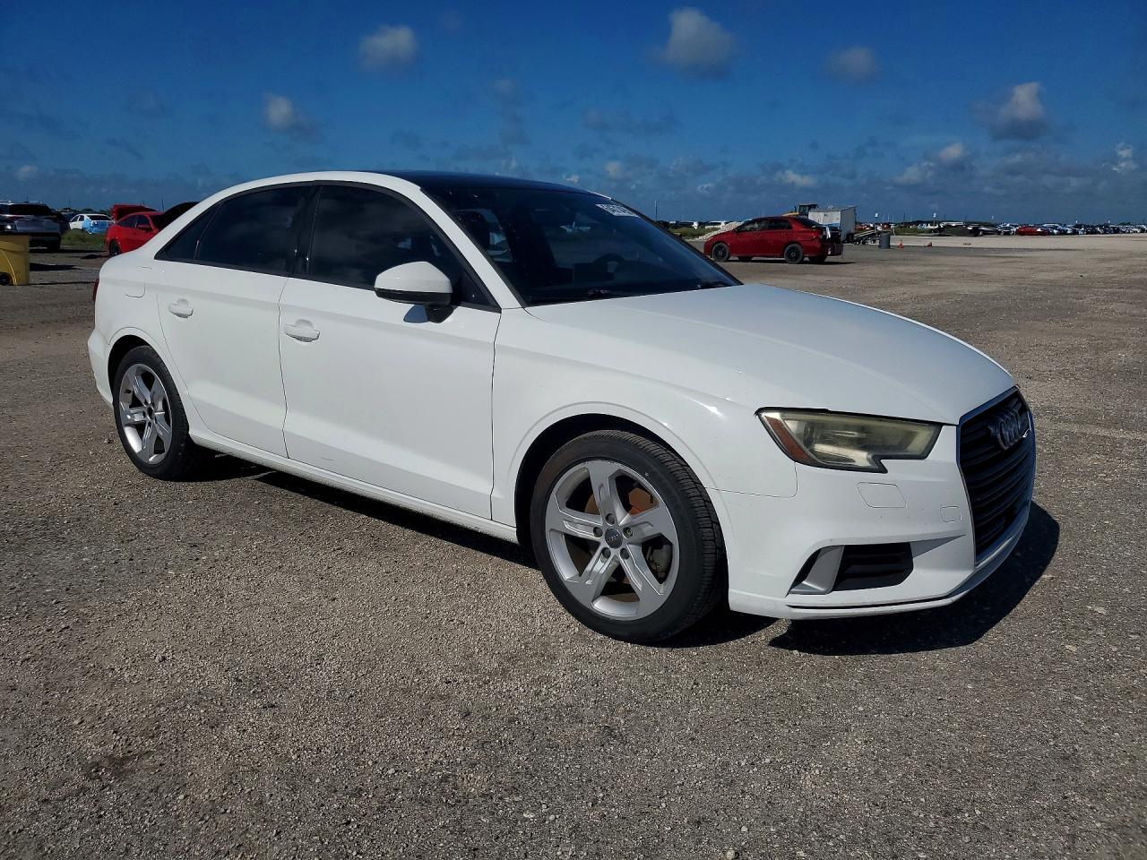 2017 AUDI A3 PREMIUM — Фото 4 из 12