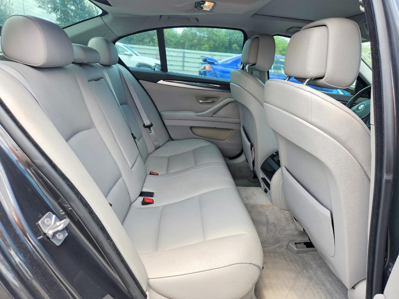 2011 BMW 528 I — Фото 10 из 12
