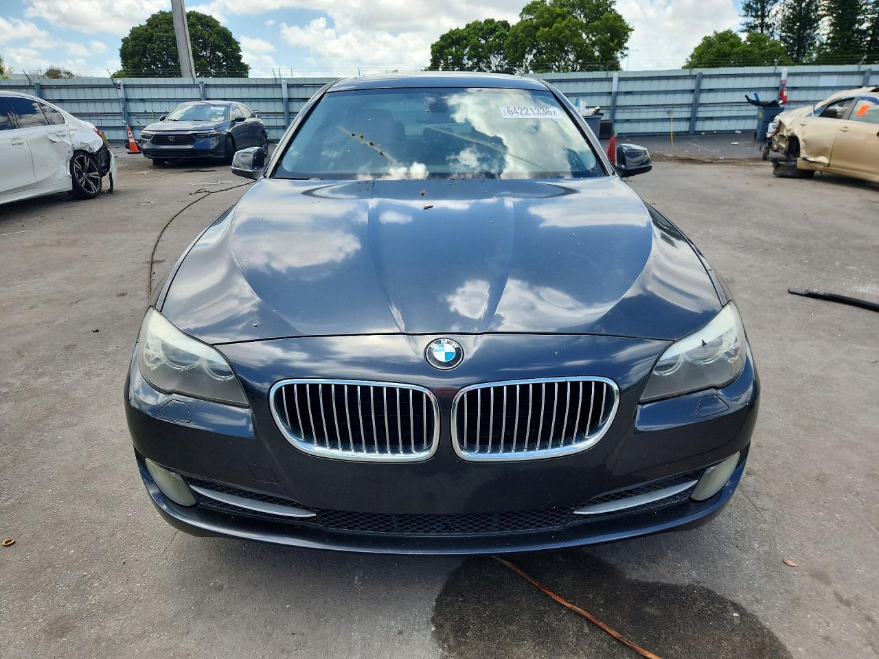 2011 BMW 528 I — Фото 5 из 12