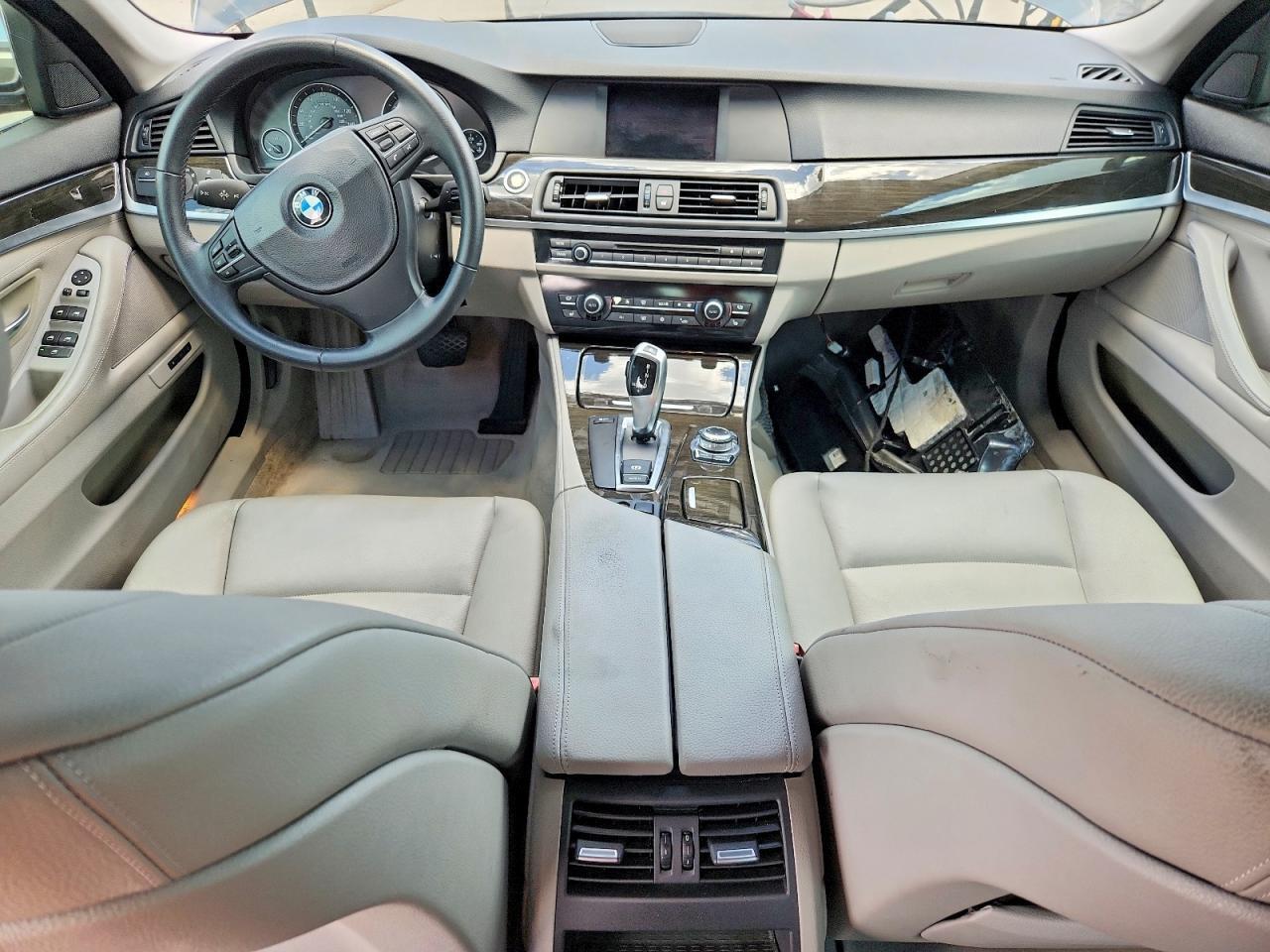 2011 BMW 528 I — Фото 8 из 12