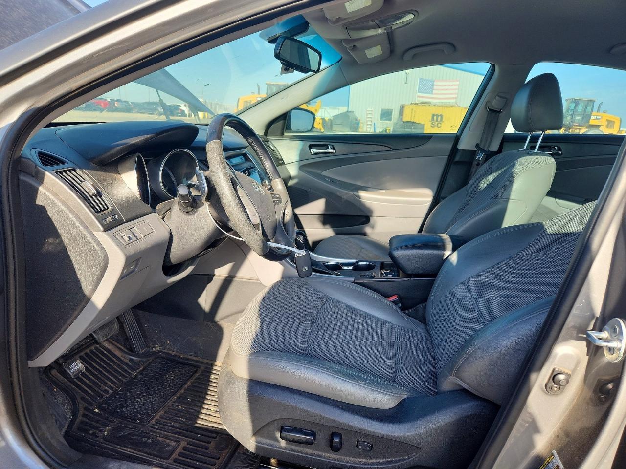2013 HYUNDAI SONATA SE — Фото 7 из 13