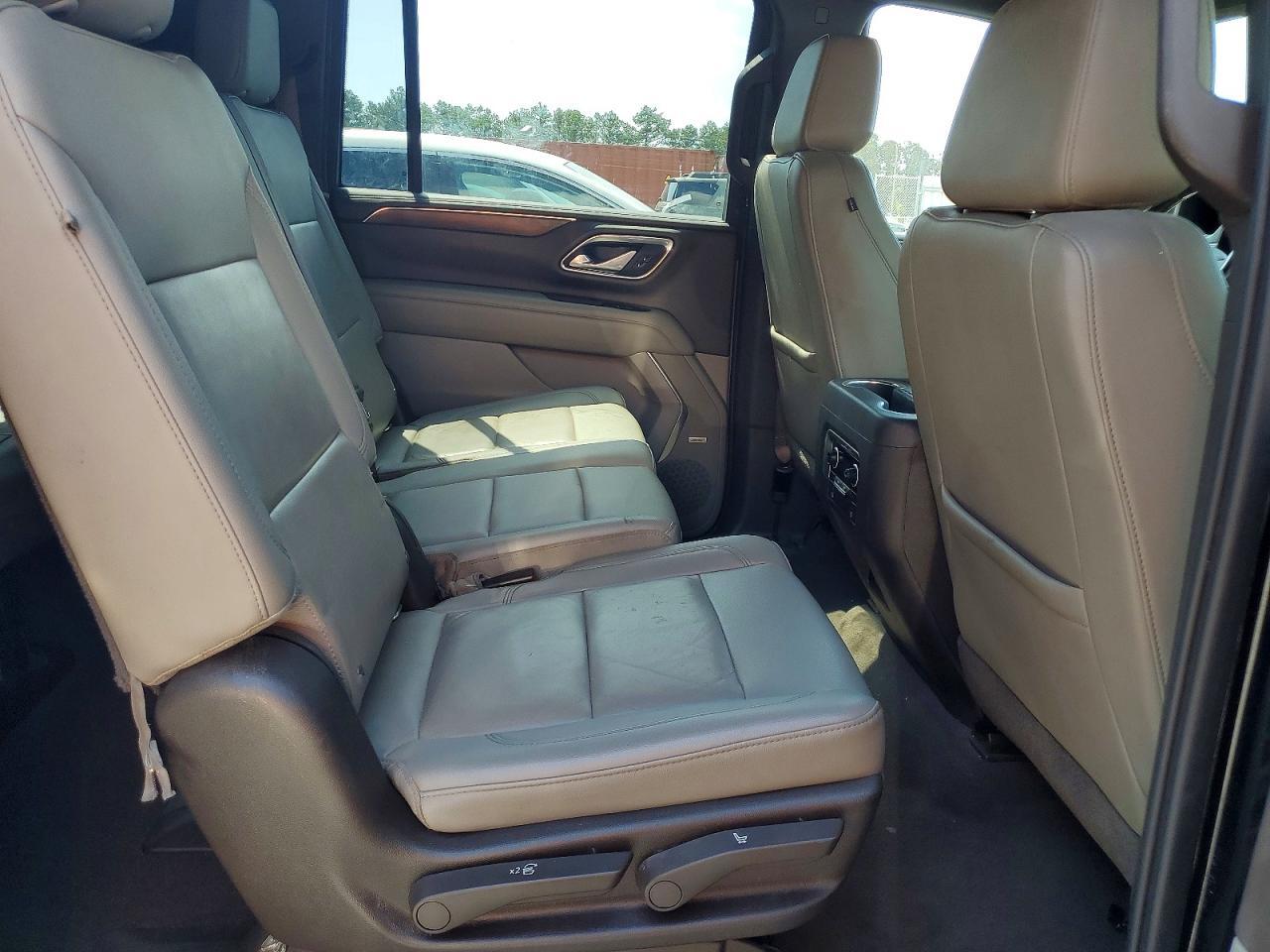 2021 CHEVROLET SUBURBAN C1500 LT — Фото 11 из 13