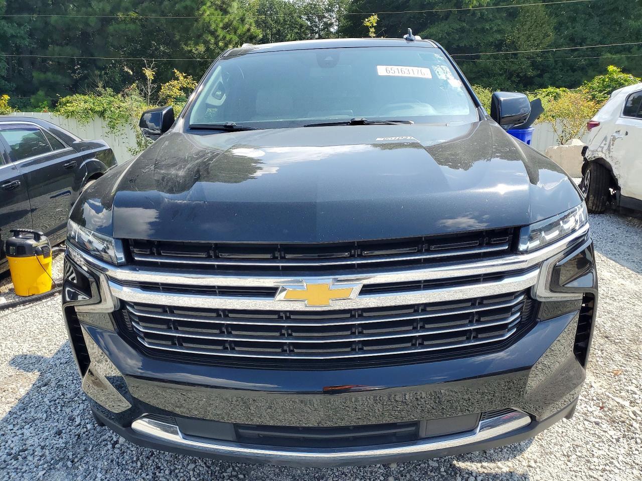 2021 CHEVROLET SUBURBAN C1500 LT — Фото 5 из 13