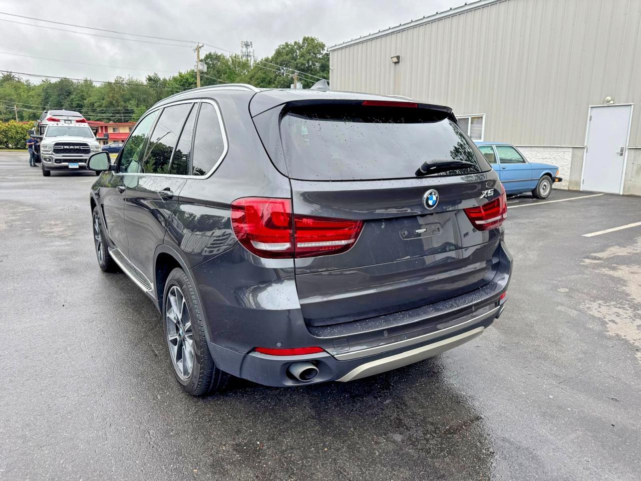 5UXKR0C58H0V66990 2017 BMW X5 photo no. 2