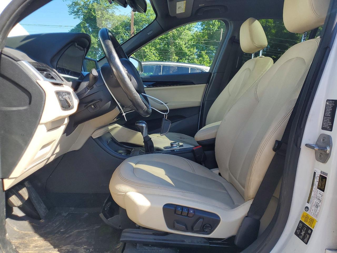 2017 BMW X1 XDRIVE28I — Фото 7 из 12