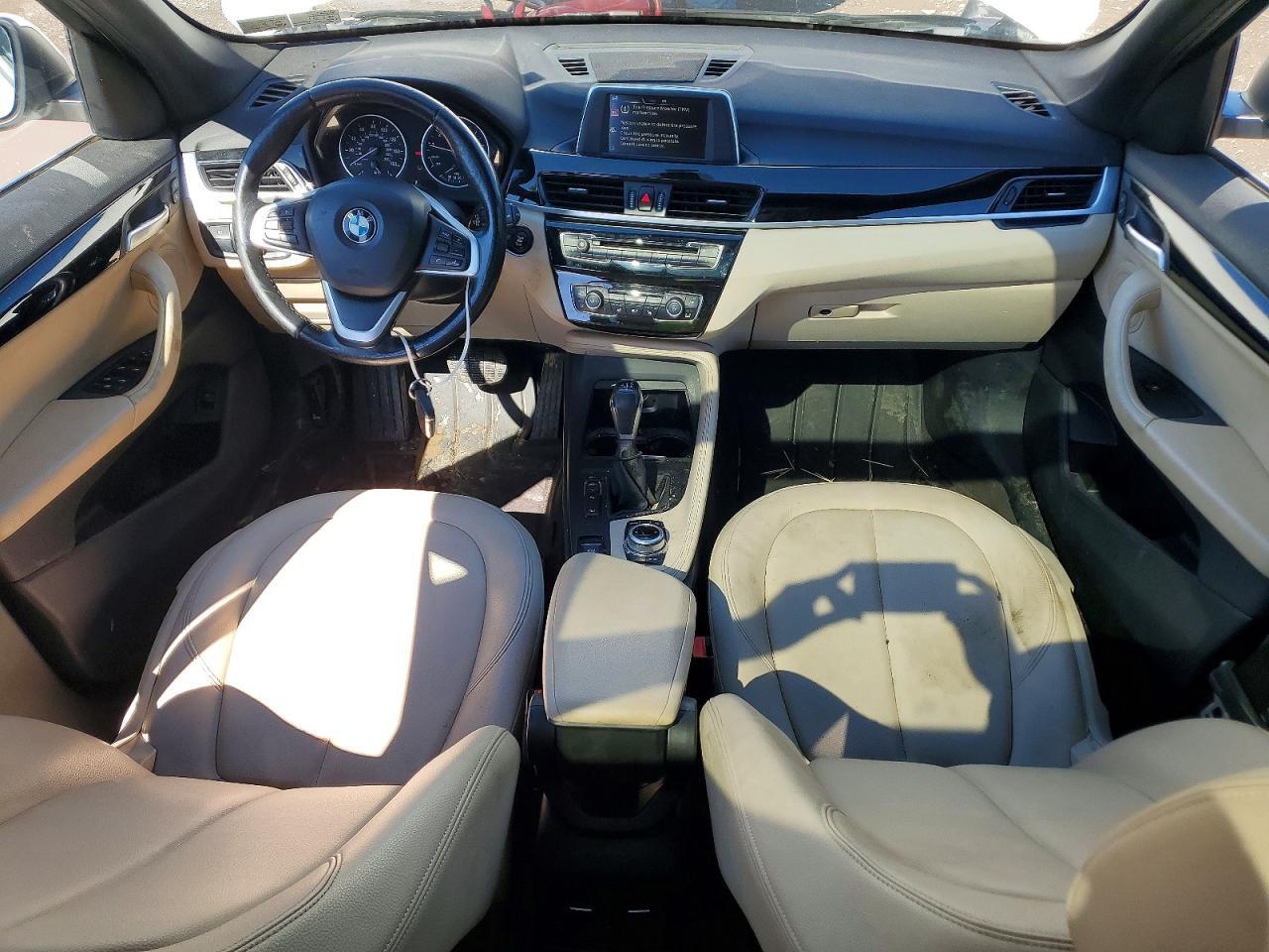 2017 BMW X1 XDRIVE28I — Фото 8 из 12