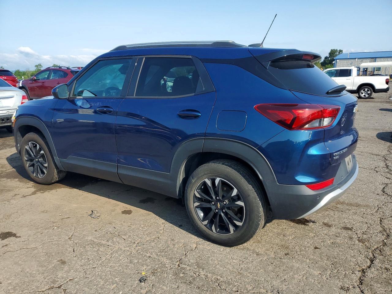 2021 CHEVROLET TRAILBLAZER — Фото 2 из 12