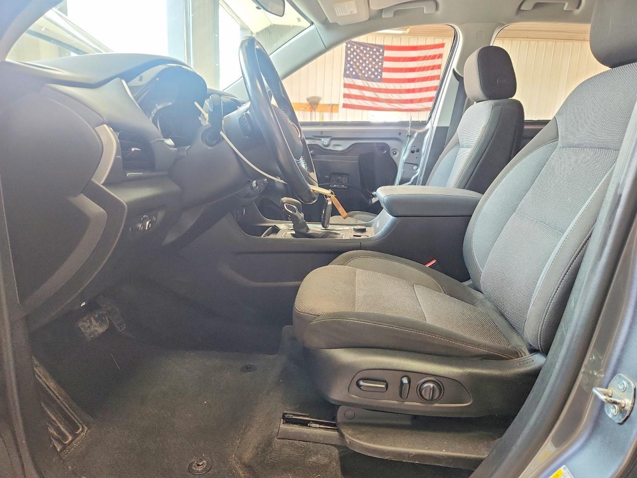 2021 CHEVROLET TRAVERSE LT — Фото 7 из 14