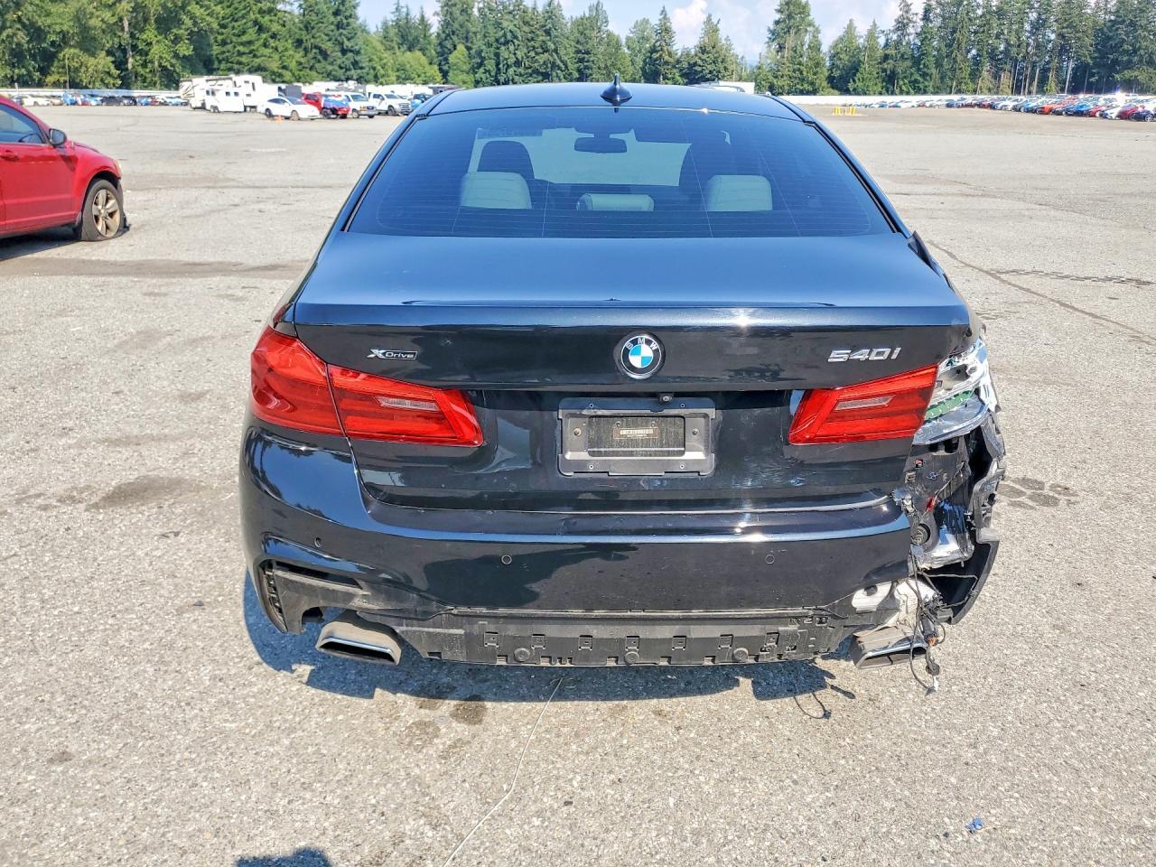 2017 BMW 540 XI — Фото 6 из 13