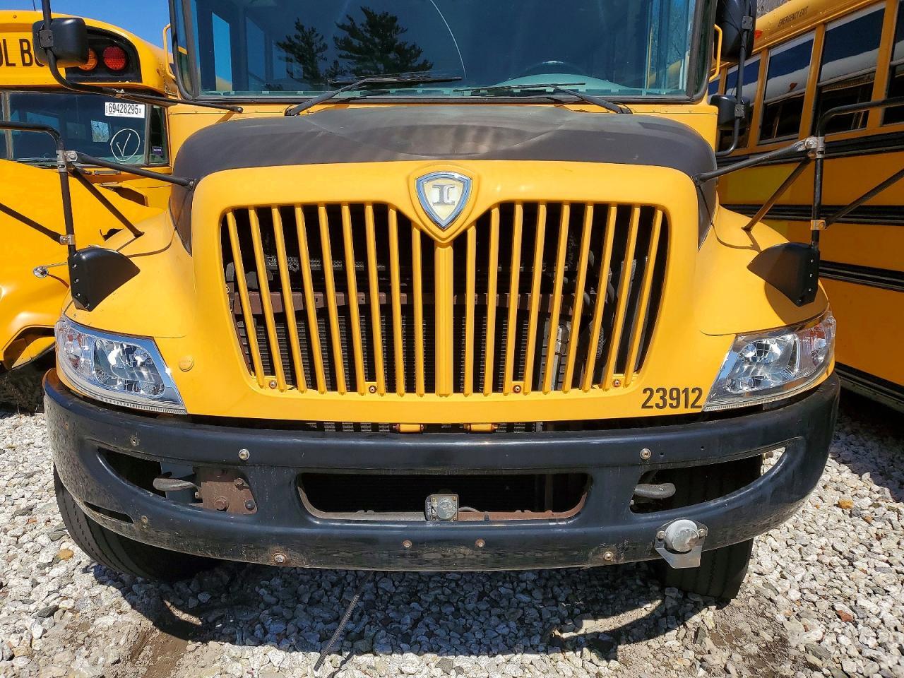 2013 IC CORPORATION CE SERIES SCHOOL - SCHOOL BUS — Фото 9 из 10