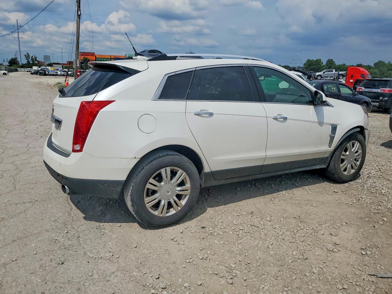 2011 CADILLAC SRX LUXURY COLLECTION — Фото 3 из 12