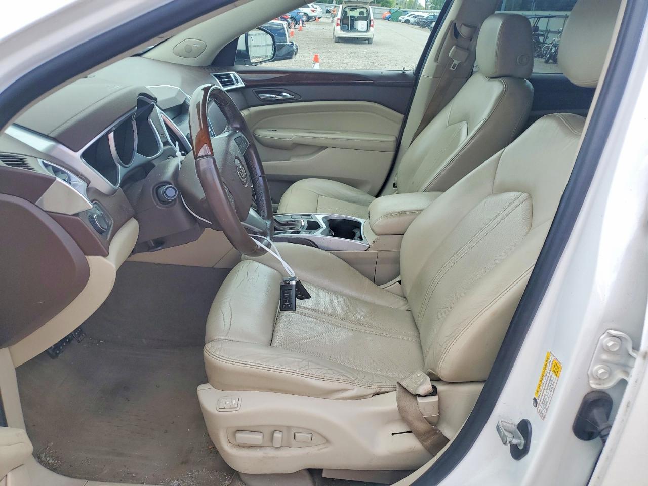 2011 CADILLAC SRX LUXURY COLLECTION — Фото 7 из 12
