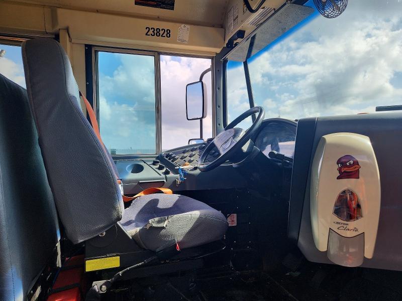 2013 IC CORPORATION CE SERIES SCHOOL - SCHOOL BUS — Фото 5 из 10