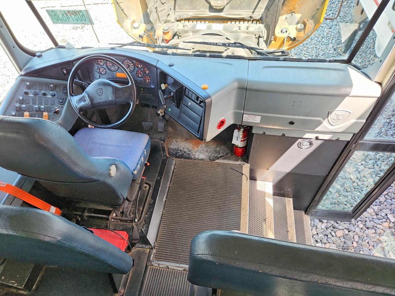 2013 IC CORPORATION CE SERIES SCHOOL - SCHOOL BUS — Фото 5 из 10