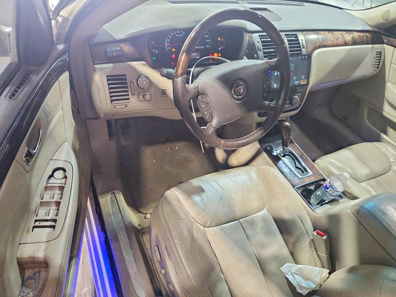 1G6KH5E67BU110960 2011 CADILLAC DTS photo no. 8