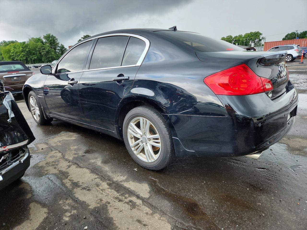 2013 INFINITI G37 SEDAN X — Фото 2 из 12