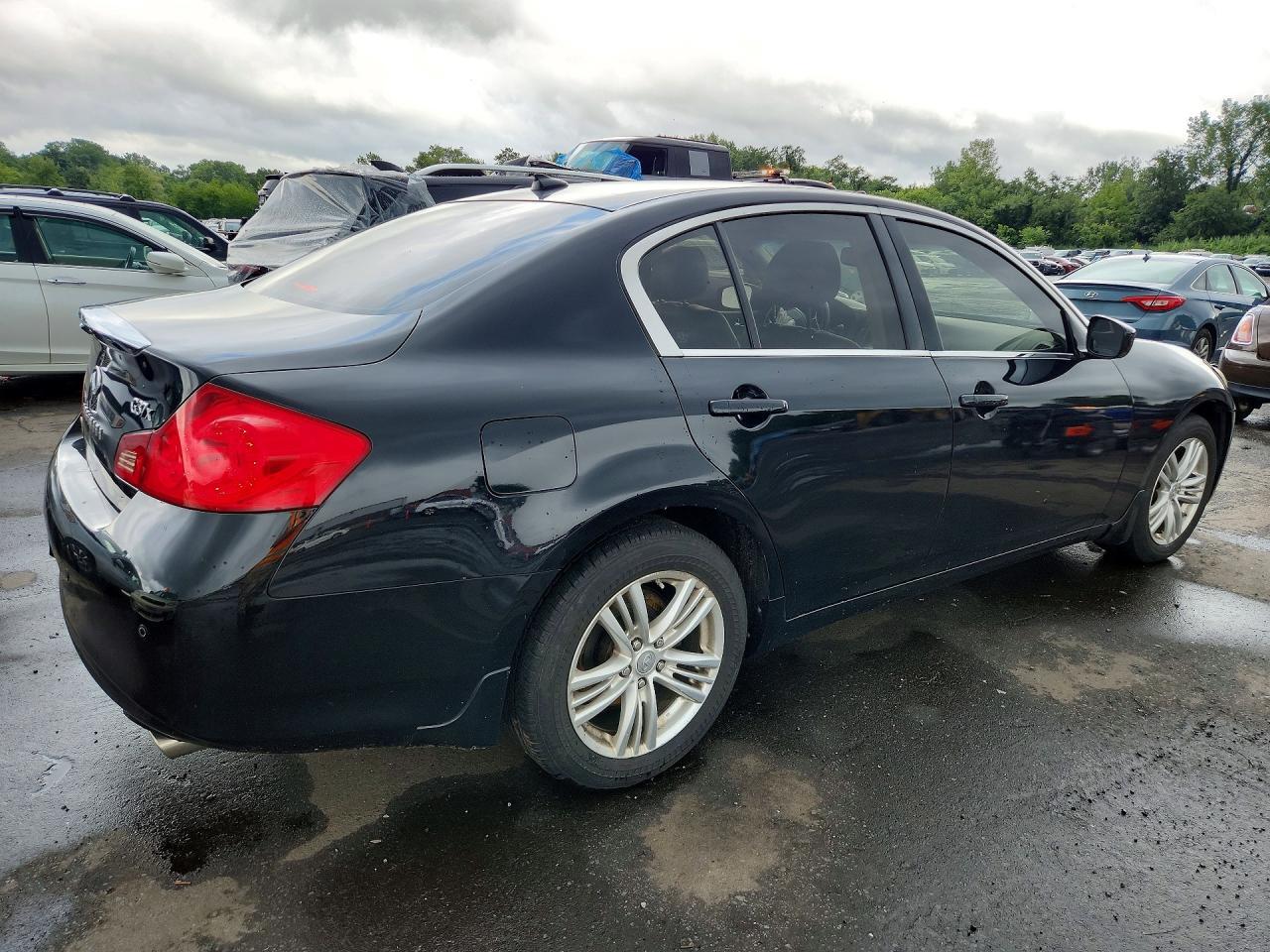 2013 INFINITI G37 SEDAN X — Фото 3 из 12