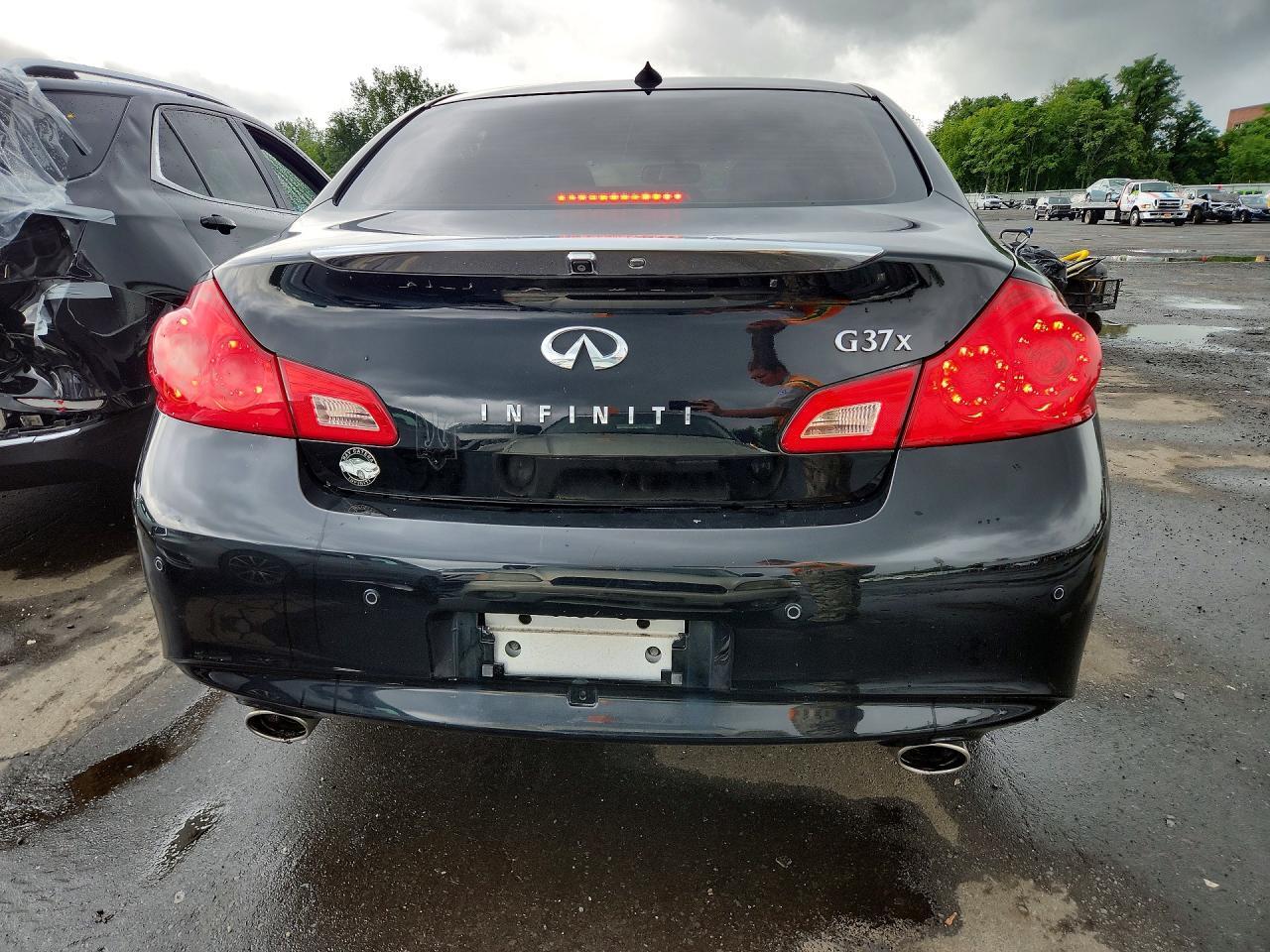 2013 INFINITI G37 SEDAN X — Фото 6 из 12