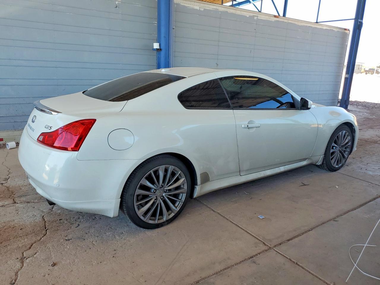 2013 INFINITI G37 COUPE JOURNEY — Фото 3 из 12