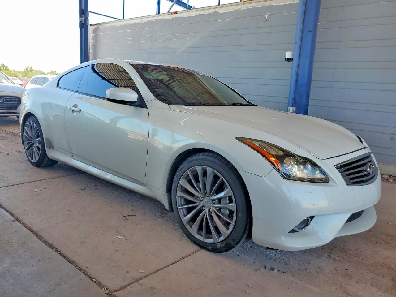 2013 INFINITI G37 COUPE JOURNEY — Фото 4 из 12