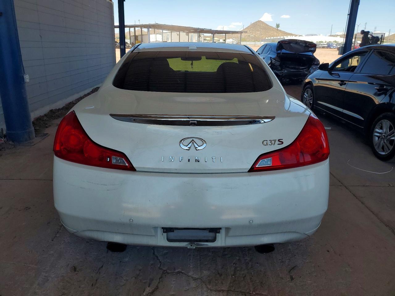 2013 INFINITI G37 COUPE JOURNEY — Фото 6 из 12