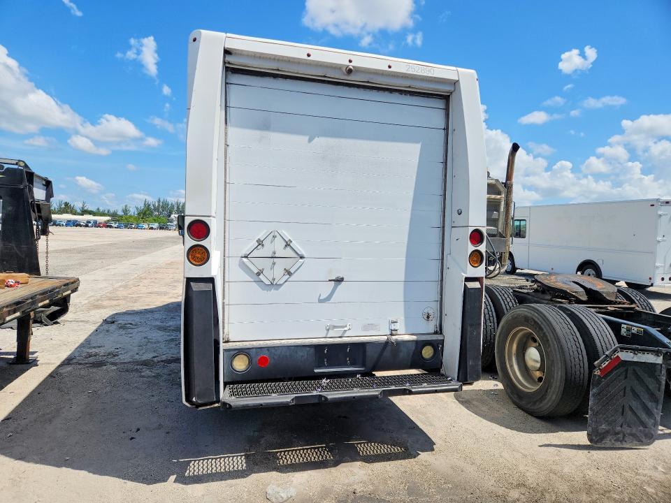 2013 ISUZU NPR HD DELIVERY TRUCK — Фото 6 из 12